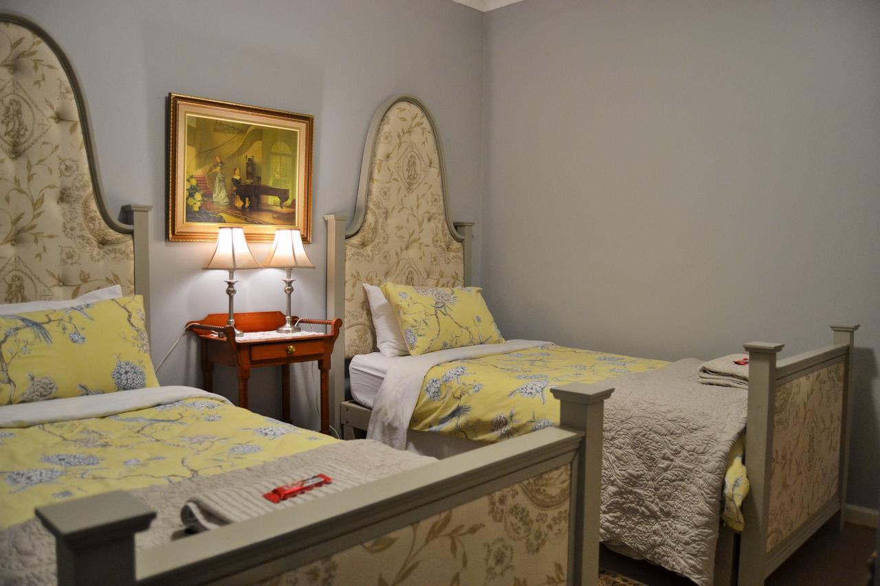 Versailles Self-Catering Веллингтон Экстерьер фото